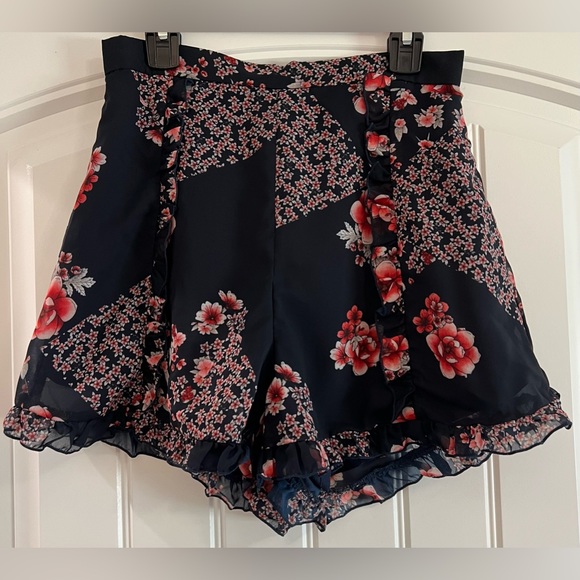 NWT The Fifth Label East Short in Navy Patchwork - Picture 5 of 15